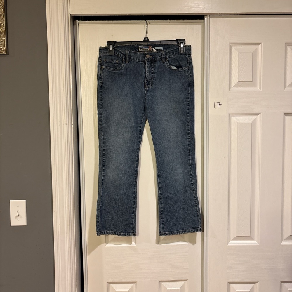 Old Navy Women's Cropped Blue Jeans